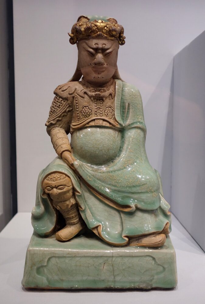 Daoist figure Guanyu, China, Longquan ware, Ming dynasty, 1368-1644, stoneware, partial glazing, overglaze gold - Asian Art Museum - San Francisco, CA - DSC07542
